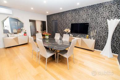 VILLA A SCHIERA CENTRALE A LEINÌ