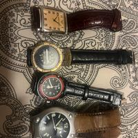 Orologi non funzionanti per uso ricambi