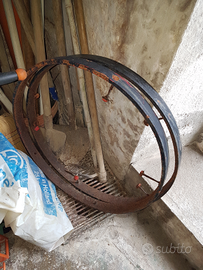 Coppia di cerchi in ferro