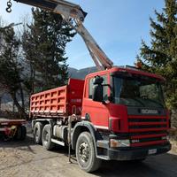 Autocarro con gru SCANIA 6x4