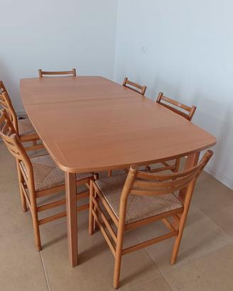 Tavolo 6 posti+ divano 2 posti 