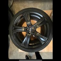Set 4 cerchi in lega 20” con pneumatici invernali