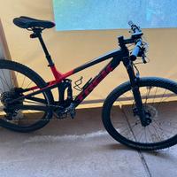 Bicicletta bici Mtb trek top fuel 8