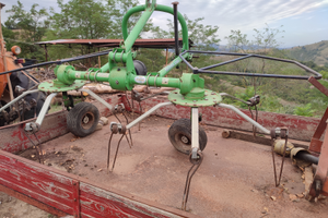 Voltafieno a 2 giranti