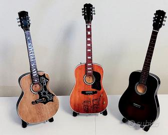 modellino chitarra in legno