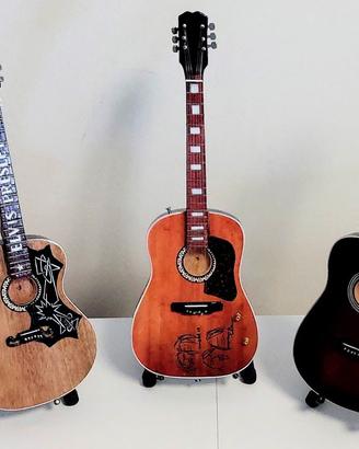 modellino chitarra in legno
