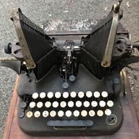 macchina per scrivere oliver antica