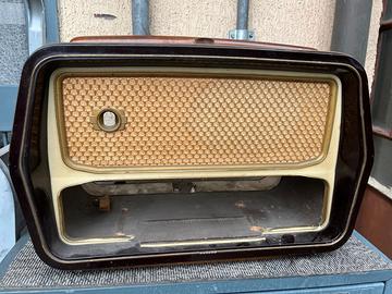 Radio giradischi Magnadyne mod FM 141 -solo mobile