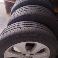 cerchi in lega Opel con gomme