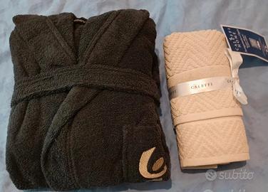 Set Bagno. Accappatoio, Asciugamani 