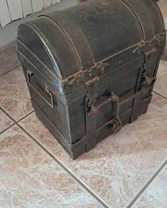 Baule antico