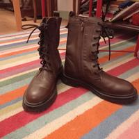 Anfibi Marroni taglia 36 (Zara)