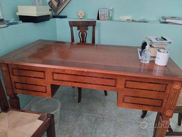 Scrivania in Noce con 3 sedie