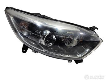 FARO ANTERIORE DESTRO RENAULT Captur Serie K9K 646