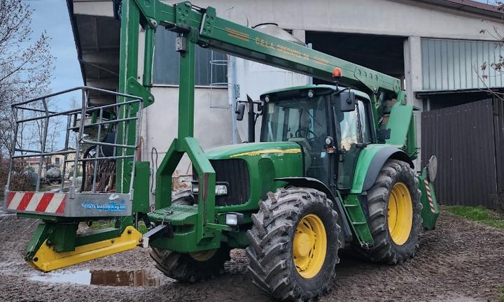 Trattore john Deere 6920S