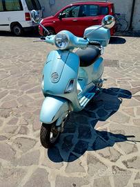 Piaggio Vespa LX125