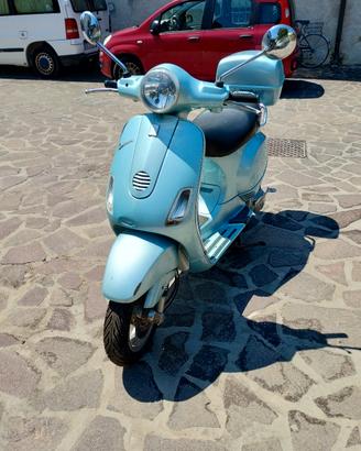 Piaggio Vespa LX125