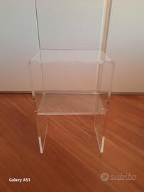 comodino in plexiglas 