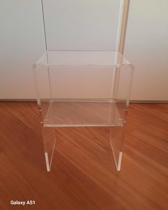 comodino in plexiglas 