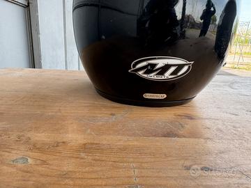 n.2 caschi visiera lunga