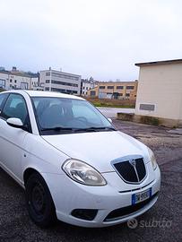 lancia Ypsilon 2009 benzina gpl