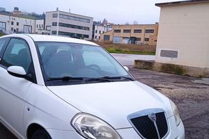 lancia Ypsilon 2009 benzina gpl