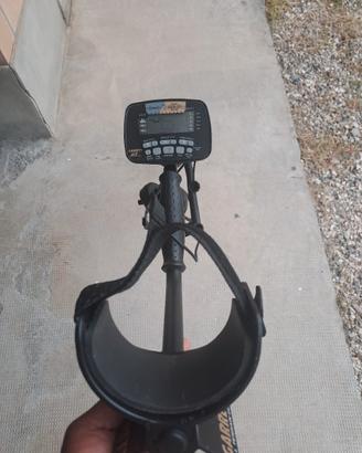 metal detector 