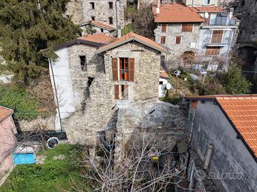 CASA INDIPENDENTE A TRIORA