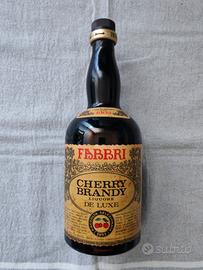 Bottiglia vintage di Cherry Brandy Fabbri