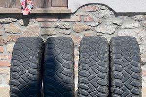 Pneumatici 265 / 70 r17