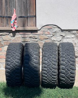 Pneumatici 265 / 70 r17