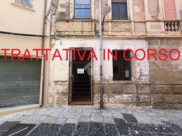 MONOLOCALE A BRINDISI