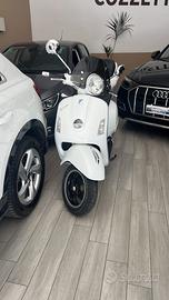 Piaggio vespa 125 gts  bauletto e cupolino