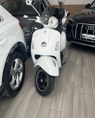 Piaggio vespa 125 gts  bauletto e cupolino