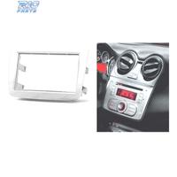 Telaio grigio radio 2-DIN per Alfa Romeo MiTo.