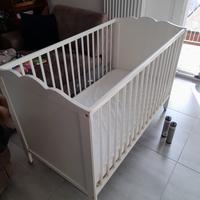 Lettino con materasso nuovo