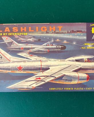 YAK 25 Flashlight 1/50