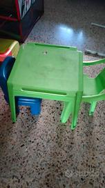 tavolino bimbi con sedie 