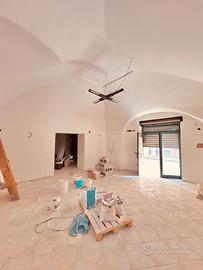 Locali commerciali uso studio medico, legale