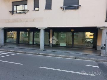 NEGOZIO A PARABIAGO
