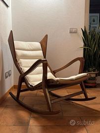 Sedia a dondolo mod. 572 per Cassina 1955