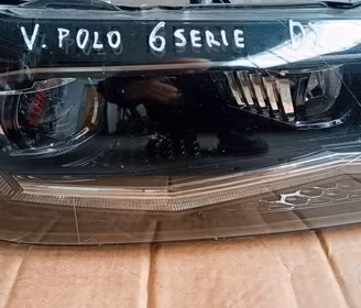 Faro anteriore destro Volkswagen Polo 6 serie