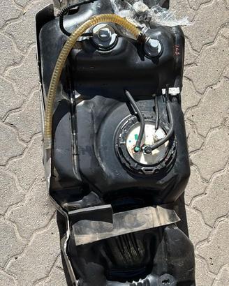 Serbatoio gasolio Toyota Hilux 2.8 anno 2021