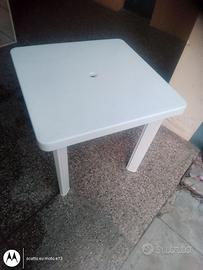 Tavolo da giardino