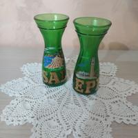 Coppia di vecchi contenitori in vetro sale e pepe 