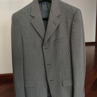 Giacca grigia Cerruti: eleganza senza tempo