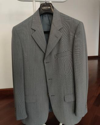 Giacca grigia Cerruti: eleganza senza tempo