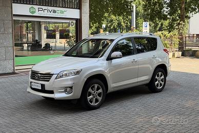 TOYOTA RAV4 2.2 D-4D 150 CV DPF Exclusive