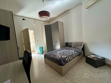 Stanza singola signorile e centrale