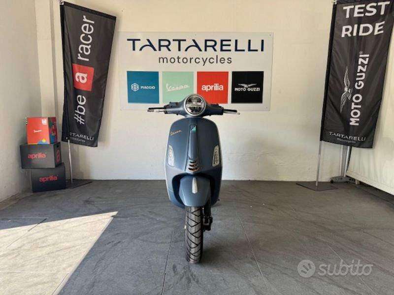 Piaggio Vespa Primavera La Moto Vespa Moto Vespa Vespa Piaggio